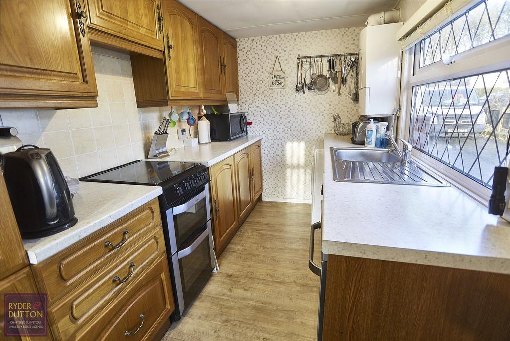 Kitchen: