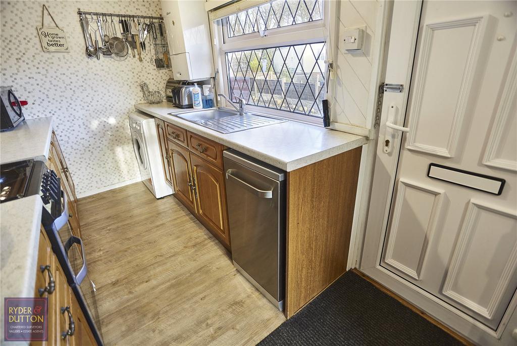 Kitchen: