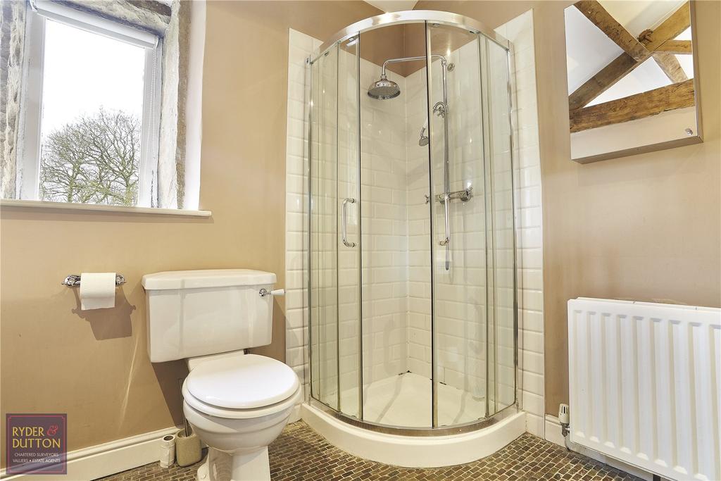 Ensuite Bath& Shower
