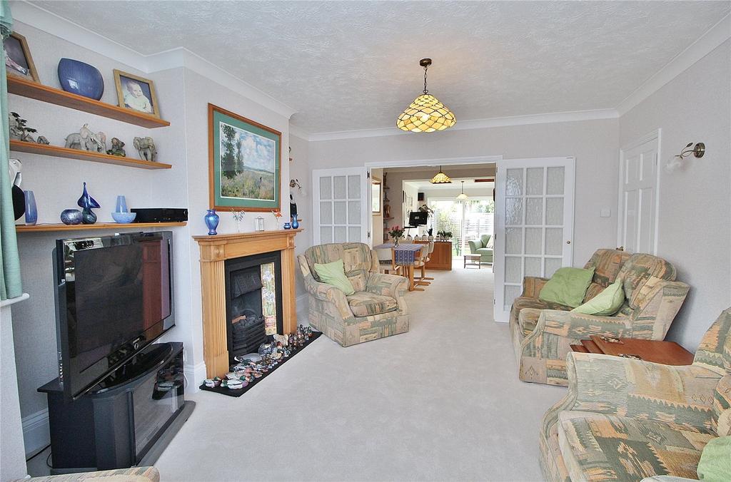 South Street, Tarring, Worthing, West Sussex, BN14 4 bed semidetached
