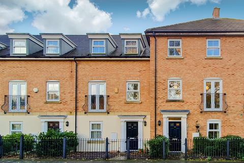 10 Bridgeside, Carnforth, LA5 9LF