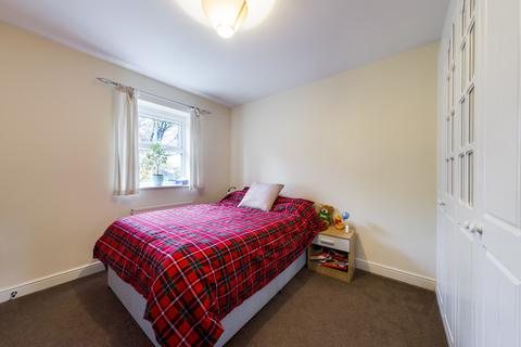 10 Bridgeside, Carnforth, LA5 9LF
