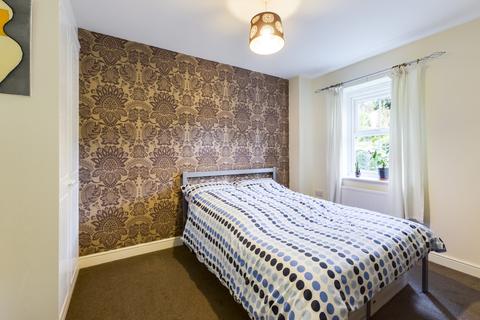 10 Bridgeside, Carnforth, LA5 9LF