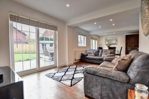 15 Berkeley Close, Boldon Colliery, NE35 9LQ