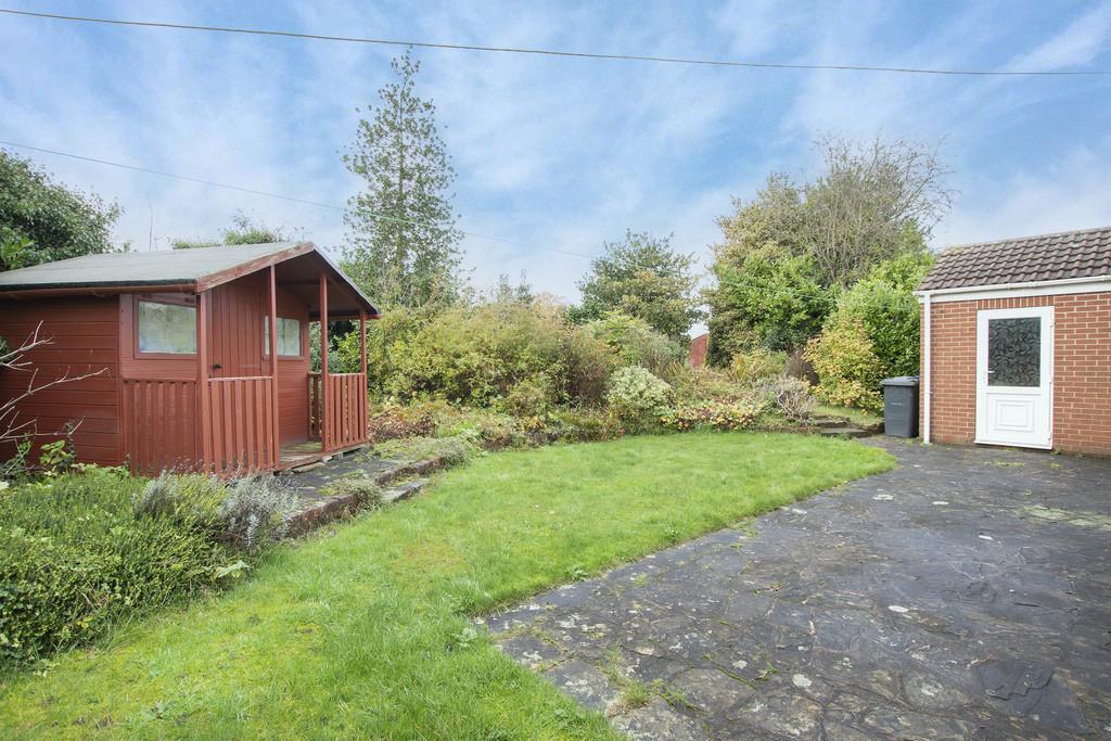 Lings Lane, Hatfield 3 bed detached bungalow £235,000