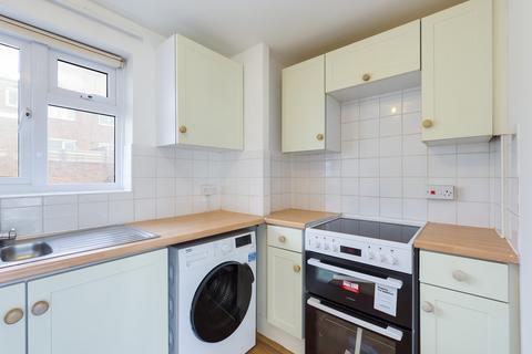 2 bedroom flat to rent, Keymer Court, Burgess Hill