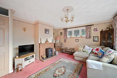 Broadacres Back Lane, East Hanningfield, Chelmsford, CM3 8BL