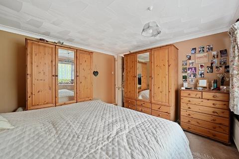 Broadacres Back Lane, East Hanningfield, Chelmsford, CM3 8BL