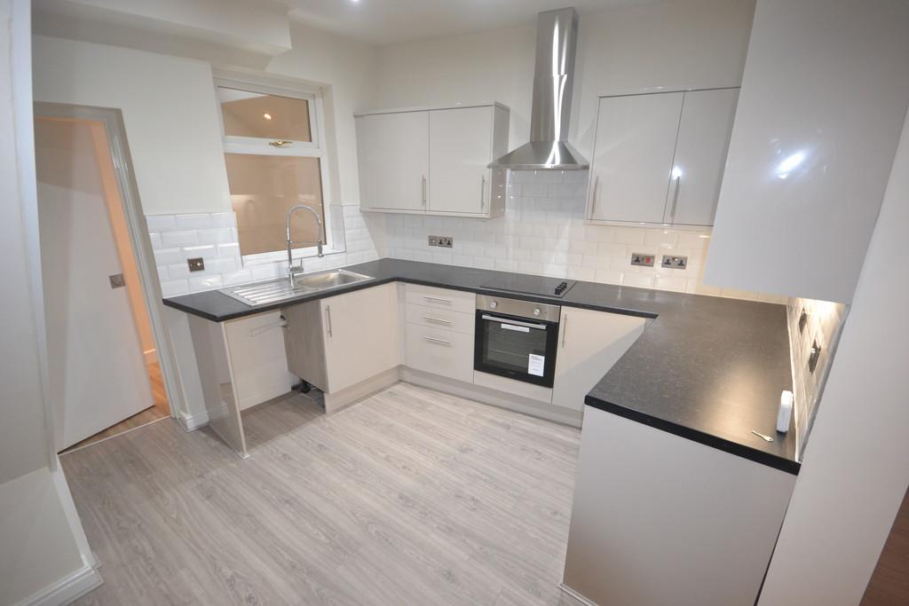 Morden Avenue, AshtoninMakerfield 3 bed terraced house £750 pcm (£173 pw)