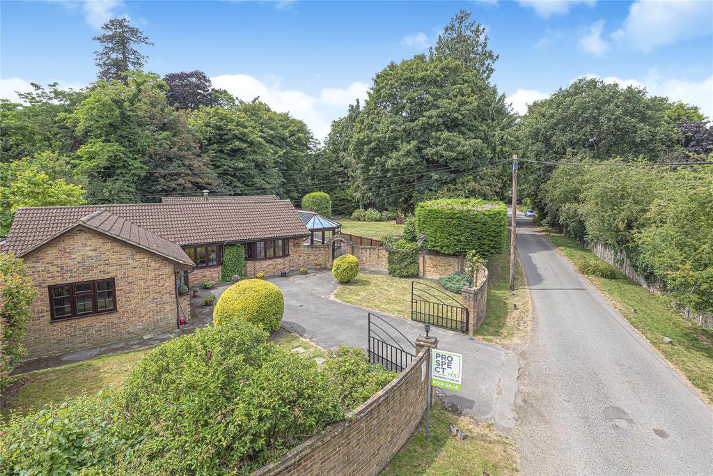 Heathlands Road, Wokingham, Berkshire, RG40 5 bed detached house £