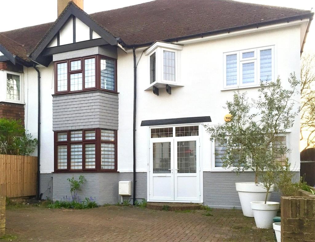 Glenfield Road, Banstead, SM7 5 bed semidetached house £750,000
