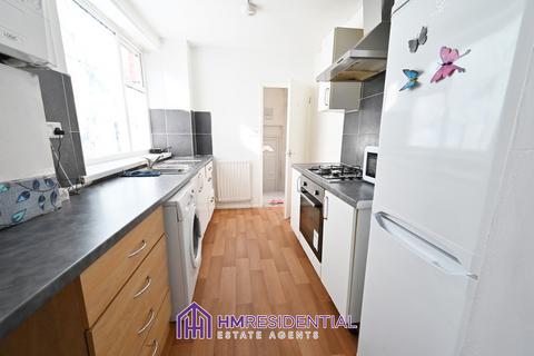 3 bedroom flat to rent, Stanton Street, Arthurs Hill NE4