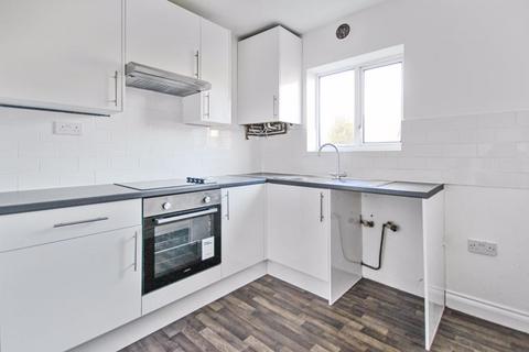 2 bedroom apartment to rent, Stanhope Road, Bexleyheath