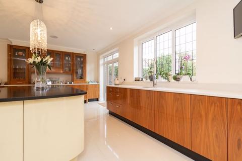 1 Ridley Road, Warlingham, CR6 9LR