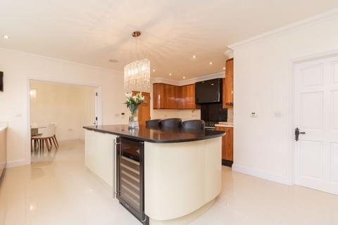 1 Ridley Road, Warlingham, CR6 9LR