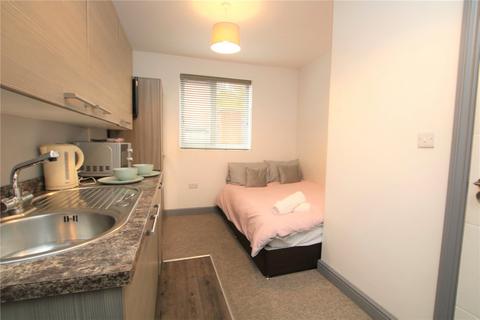 Studio to rent, Maverick House, 221 Oxford Road, Reading, Berkshire, RG1