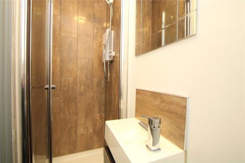 Studio to rent, Maverick House, 221 Oxford Road, Reading, Berkshire, RG1