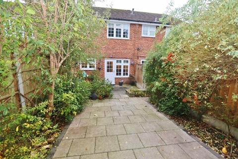 3 Takeley Close, Romford, RM5 3PX