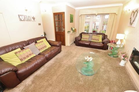 3 Takeley Close, Romford, RM5 3PX