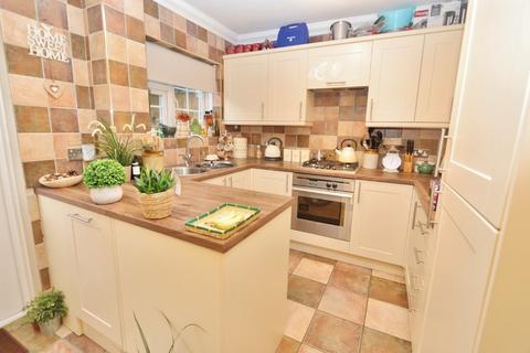 3 Takeley Close, Romford, RM5 3PX