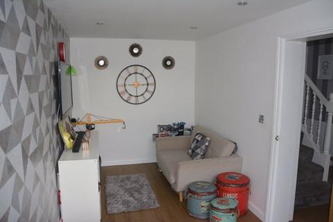 33 Pinter Close, Burnham-on-sea, TA8 1JN