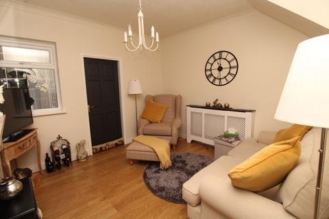 17 Commonside, Brownhills, Walsall, WS8 7AY