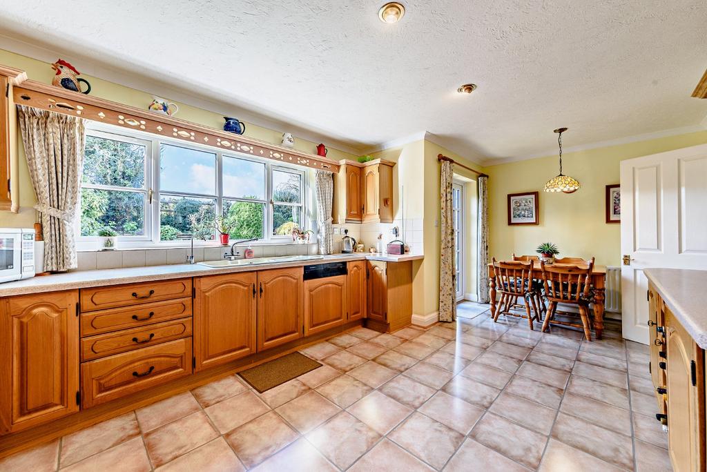 Kitchen/Breakfast