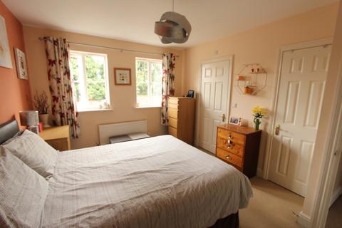 5 Bonham Drive, Orsett, Grays, RM16 3HF