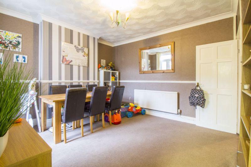 Rosser Street, Pontypool REF00011421 3 bed terraced house £120,000