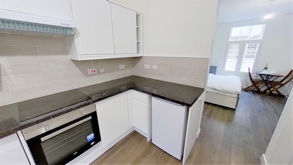 Kitchen (2)