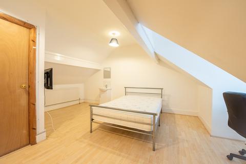6 bedroom house to rent, St Helens Road, Brynmill, Swansea