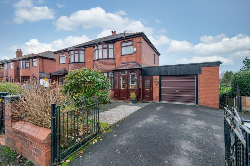 Hulton Lane, Middle Hulton, Bolton, Lancashire. *VIDEO TOUR* 3 bed semi