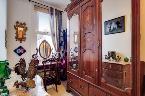 60 Archer Road, London, SE25 4JN