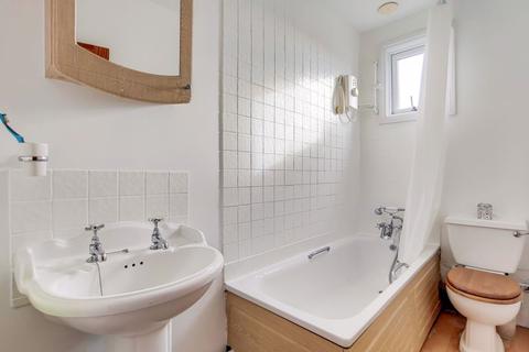 60 Archer Road, London, SE25 4JN