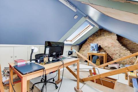 60 Archer Road, London, SE25 4JN