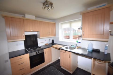 3 bedroom terraced house to rent, Millidge Close, Nottingham