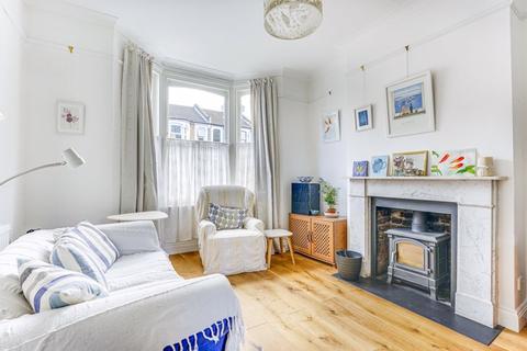 7 Roding Road, London, E5 0DN