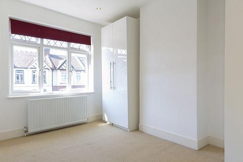 172 Blagdon Road, New Malden, KT3 4AL