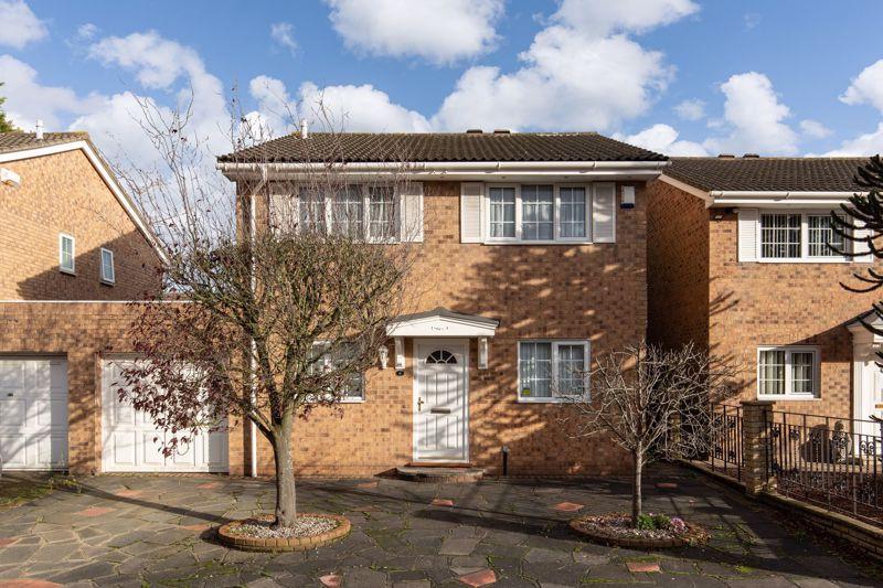 Lake Avenue, Bromley 4 bed link detached house £625,000