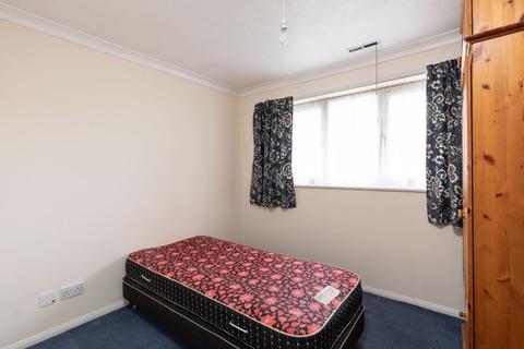 6 Lake Avenue, Bromley, BR1 4EN