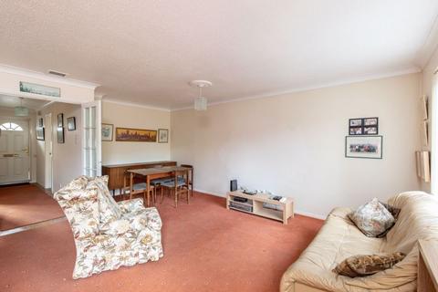 6 Lake Avenue, Bromley, BR1 4EN