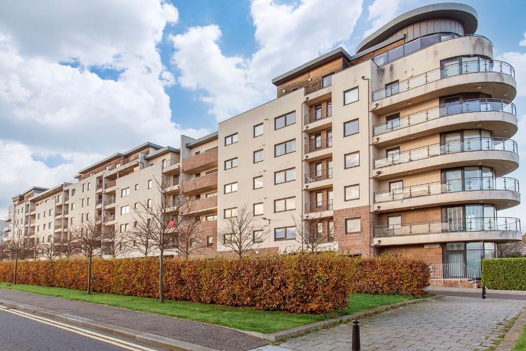 Waterfront Avenue, Granton Harbour, Edinburgh 3 bed flat £219,000