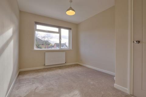 33 Avon Crescent, Romsey, SO51 5PX