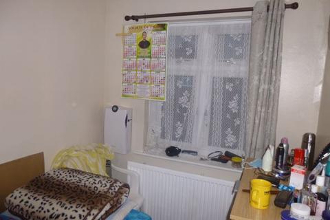 21 Berkeley Avenue, Hounslow, TW4 6LE