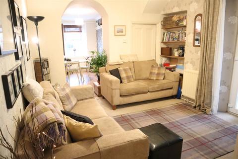 9 Randell Square, Pembrey, Burry Port, SA16 0TY