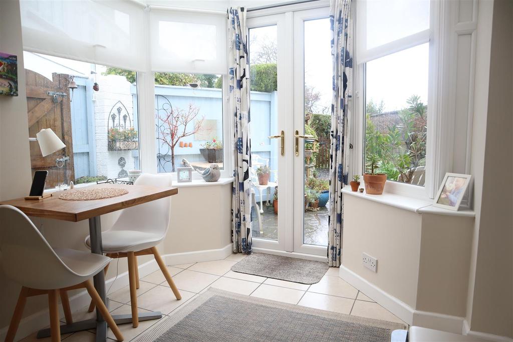 Breakfast Room