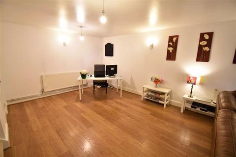 2b Burrfields Road, Chapel En Le Frith, High Peak, SK23 0JW