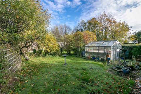 Springfields Bury End, Pirton, Hitchin, SG5 3QB