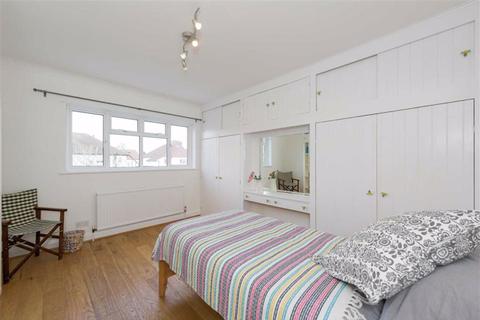 28 Hazon Way, Epsom, KT19 8HD