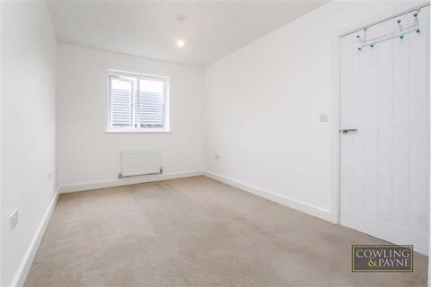 5 Abingdon Close, Basildon, SS15 6LJ